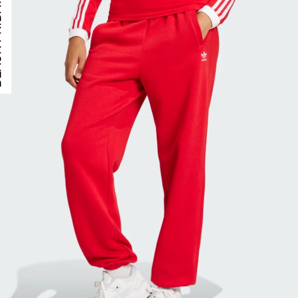 [SOLD] adidas essential fleece loose joggers